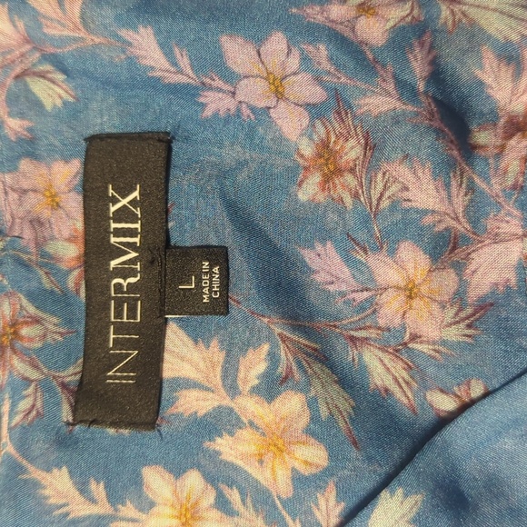 Intermix blue floral 100% silk blouse - Picture 8 of 12